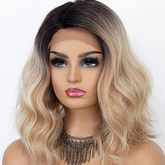 🦄 BLONDE OMBRE  SIDE PART SHORT WAVY BOB LACE FRONT WIG
ARRIVES NEW
💖 - Picture 3 of 7
